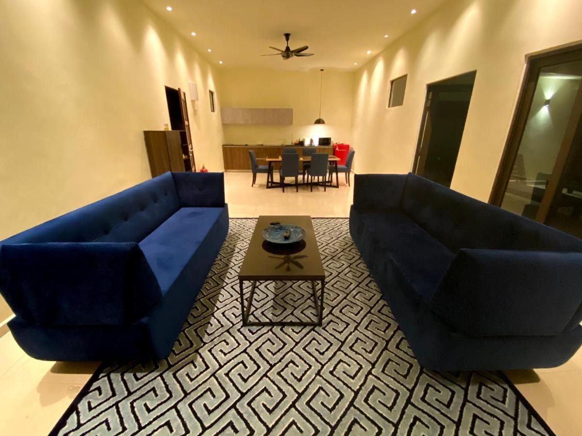 Charis Pool Villa 2 - 3 Bedroom With Private Pool Бентонг Экстерьер фото