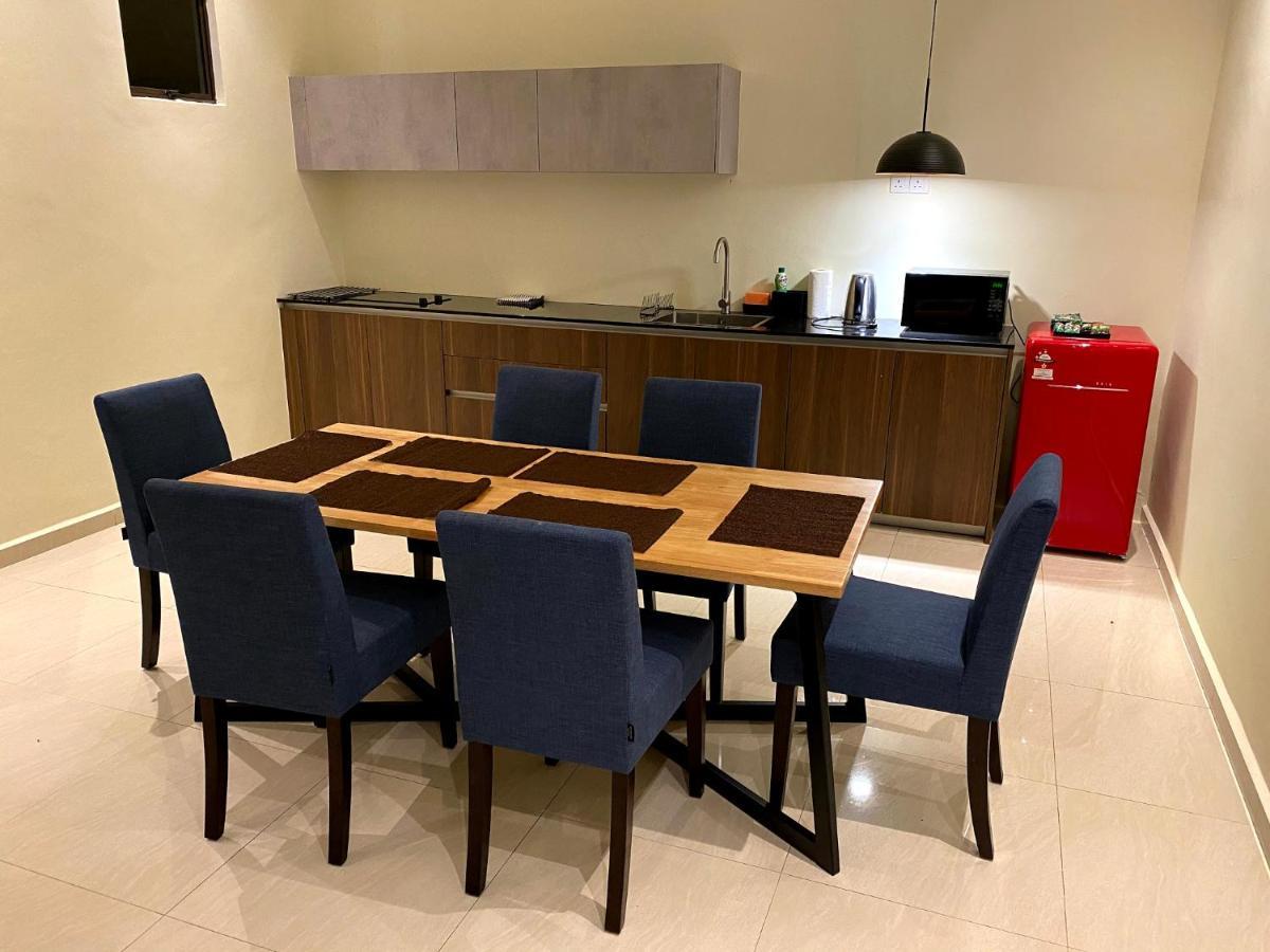 Charis Pool Villa 2 - 3 Bedroom With Private Pool Бентонг Экстерьер фото