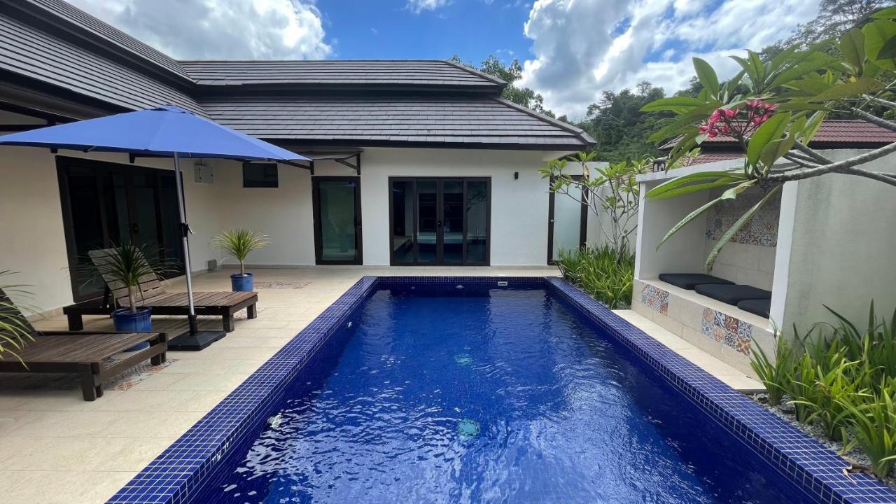 Charis Pool Villa 2 - 3 Bedroom With Private Pool Бентонг Экстерьер фото